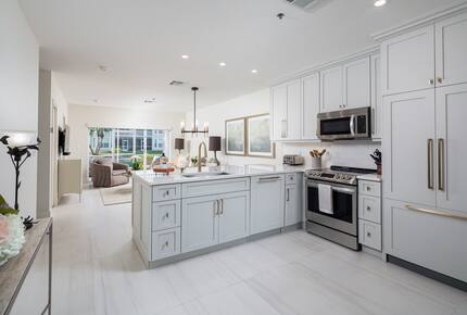 First-Floor Naples Golf Retreat - Naples, Florida