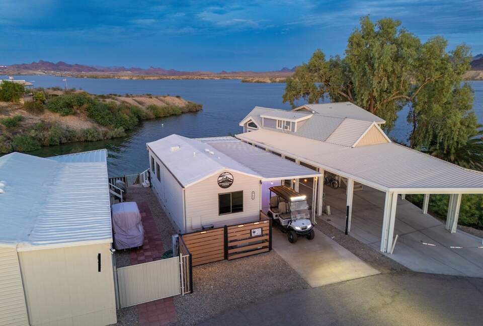 Lake Havasu Waterfront Tiny Home - Lake Havasu City, Arizona