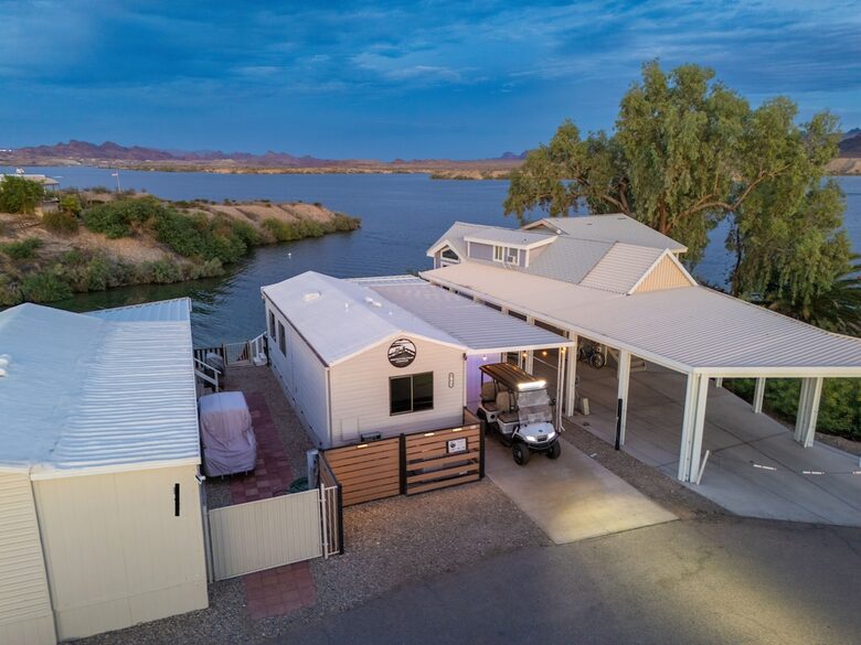 Lake Havasu Waterfront Tiny Home - Lake Havasu City, Arizona