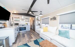 Lake Havasu Waterfront Tiny Home - Lake Havasu City, Arizona