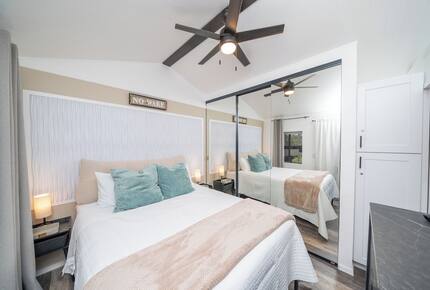 Lake Havasu Waterfront Tiny Home - Lake Havasu City, Arizona