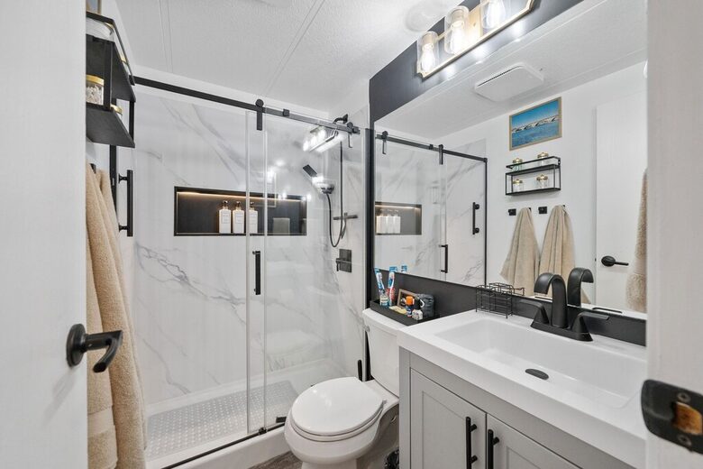 Lake Havasu Waterfront Tiny Home - Lake Havasu City, Arizona