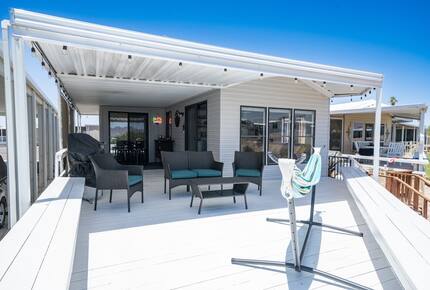 Lake Havasu Waterfront Tiny Home - Lake Havasu City, Arizona