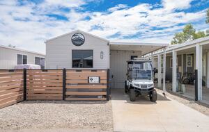 Lake Havasu Waterfront Tiny Home - Lake Havasu City, Arizona