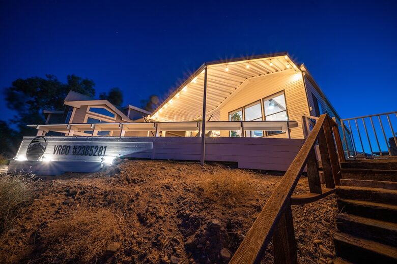 Lake Havasu Waterfront Tiny Home - Lake Havasu City, Arizona