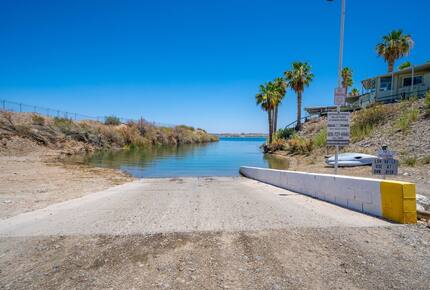 Lake Havasu Waterfront Tiny Home - Lake Havasu City, Arizona
