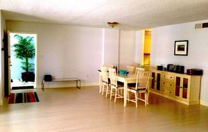 Miami Beach, Mid-Beach Large 2BR Beach Front on Collins Ave. - Comfortably Sleeps 4-6 - Miami Beach, Florida