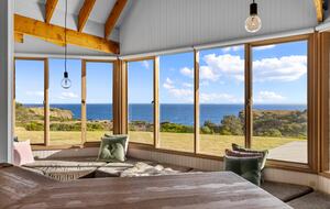 A Coastal Retreat with Panoramic Ocean Views in Kilcunda - Kilcunda, Australia