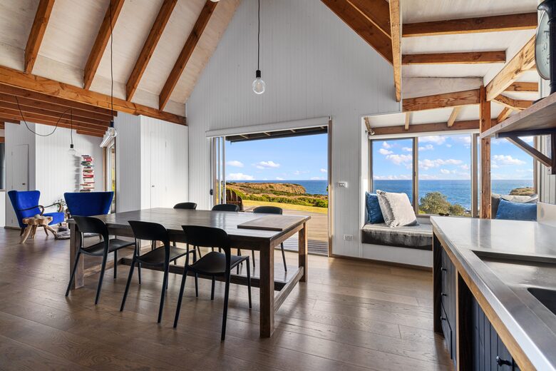 A Coastal Retreat with Panoramic Ocean Views in Kilcunda - Kilcunda, Australia
