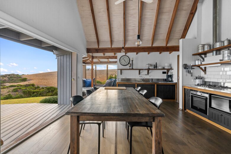 A Coastal Retreat with Panoramic Ocean Views in Kilcunda - Kilcunda, Australia