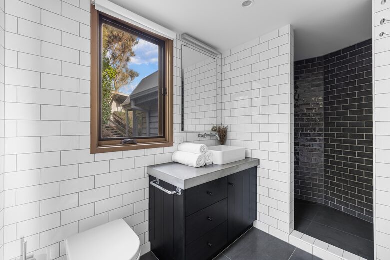 A Coastal Retreat with Panoramic Ocean Views in Kilcunda - Kilcunda, Australia