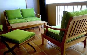 Miami Beach, Mid-Beach Large 2BR Beach Front on Collins Ave. - Comfortably Sleeps 4-6 - Miami Beach, Florida