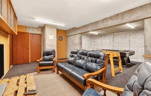 Elevated Family Home with Lake and Mountain Views in Wānaka - Wānaka, New Zealand