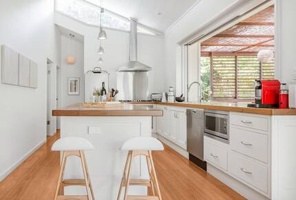 Secluded National Park Beach House - Great Mackerel Beach, Australia