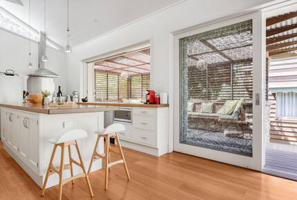 Secluded National Park Beach House - Great Mackerel Beach, Australia