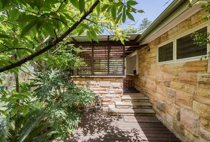 Secluded National Park Beach House - Great Mackerel Beach, Australia
