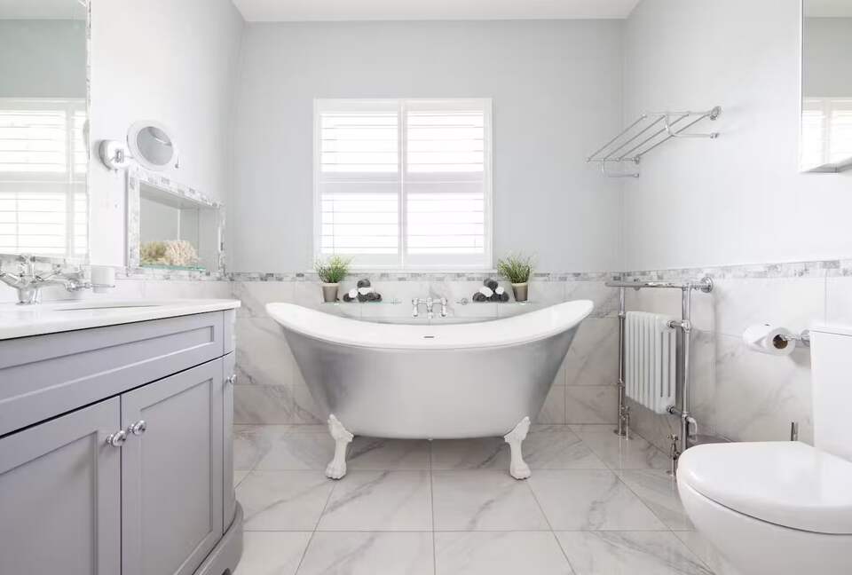 A Refined Fulham Townhouse with Private Garden - London, United Kingdom