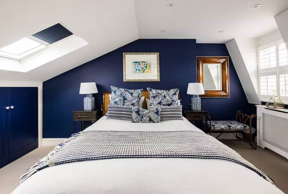 A Refined Fulham Townhouse with Private Garden - London, United Kingdom