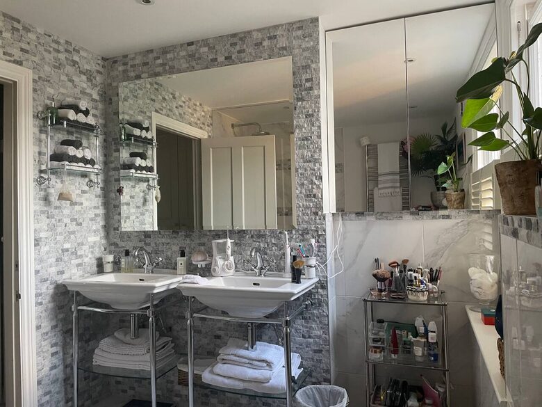 A Refined Fulham Townhouse with Private Garden - London, United Kingdom