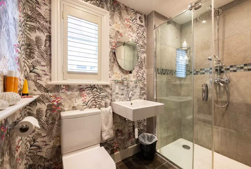 A Refined Fulham Townhouse with Private Garden - London, United Kingdom