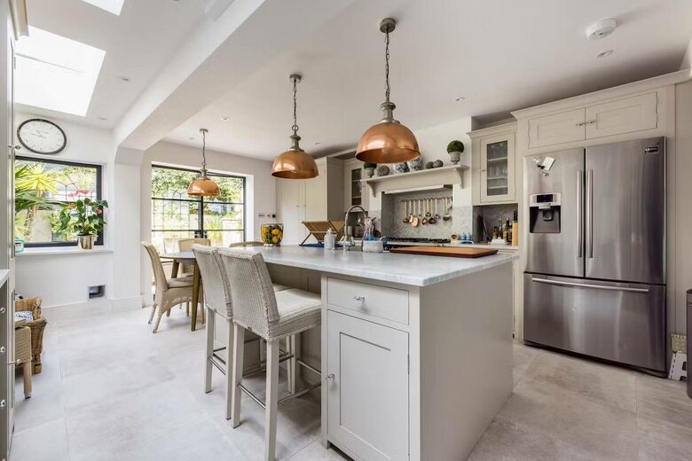 A Refined Fulham Townhouse with Private Garden - London, United Kingdom