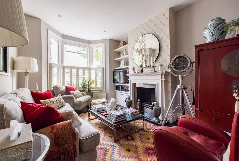 A Refined Fulham Townhouse with Private Garden - London, United Kingdom