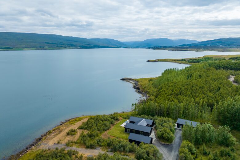 A Sophisticated Coastal Sanctuary with Panoramic Sea Vistas - Akureyri, Iceland