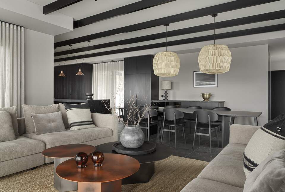 A Sophisticated Coastal Sanctuary with Panoramic Sea Vistas - Akureyri, Iceland