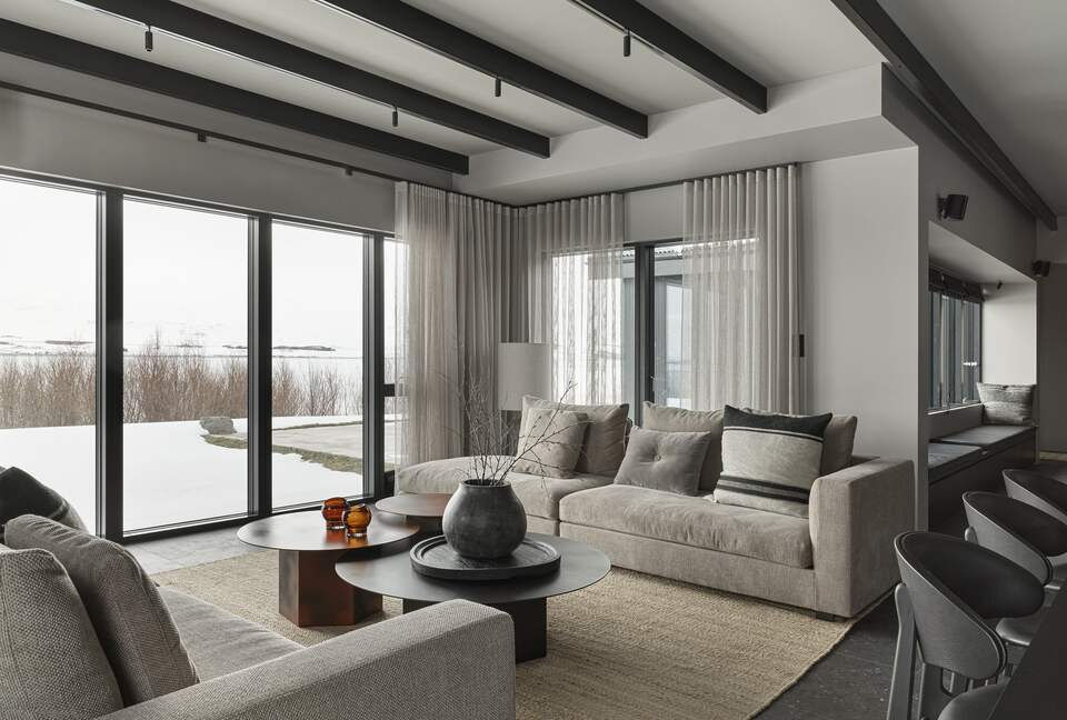 A Sophisticated Coastal Sanctuary with Panoramic Sea Vistas - Akureyri, Iceland