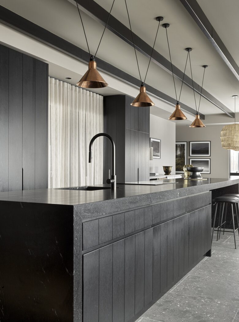 A Sophisticated Coastal Sanctuary with Panoramic Sea Vistas - Akureyri, Iceland