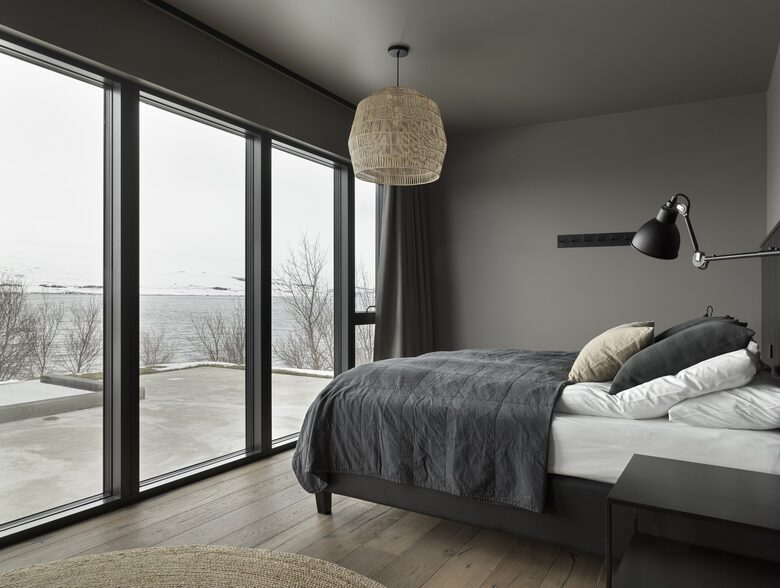 A Sophisticated Coastal Sanctuary with Panoramic Sea Vistas - Akureyri, Iceland