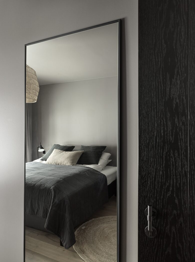 A Sophisticated Coastal Sanctuary with Panoramic Sea Vistas - Akureyri, Iceland