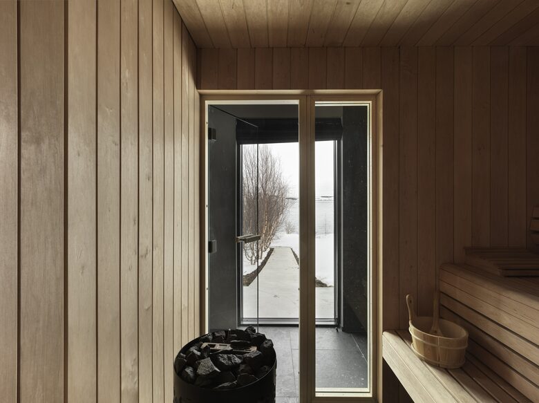 A Sophisticated Coastal Sanctuary with Panoramic Sea Vistas - Akureyri, Iceland