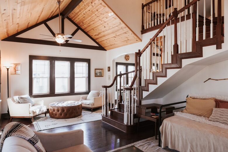 Midtown Springfield Bungalow with Walkable Location and Private Fenced Yard - Springfield, Missouri