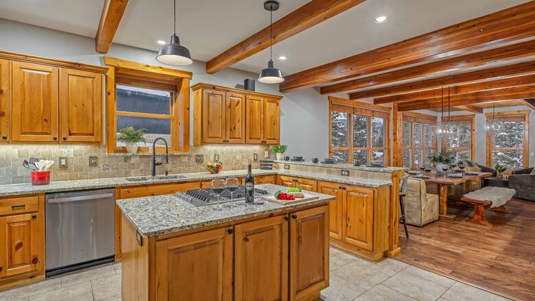 Blue River Mountain Retreat Near Breckenridge - Breckenridge, Colorado