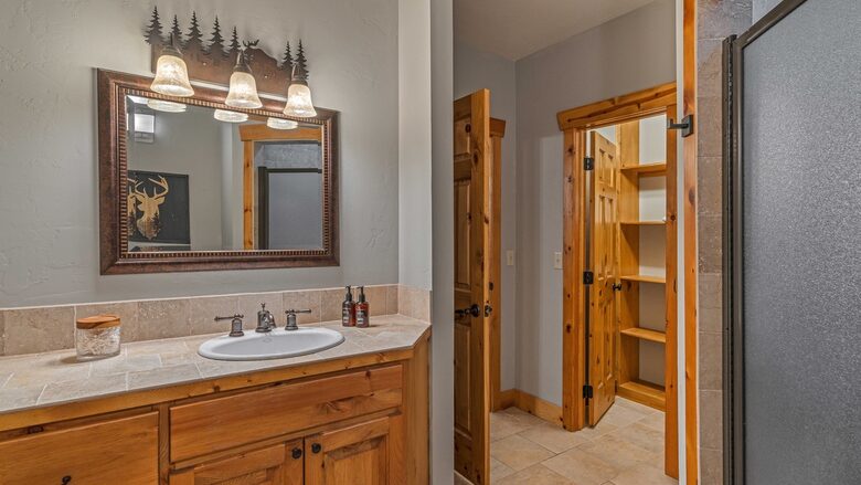 Blue River Mountain Retreat Near Breckenridge - Breckenridge, Colorado