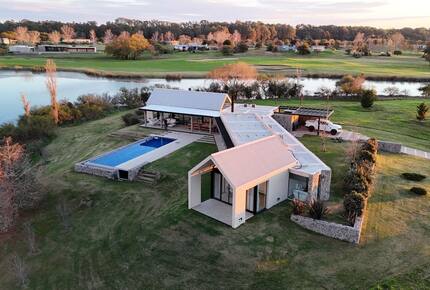 An Elegant Home on the Carmelo Golf Course - Carmelo, Uruguay