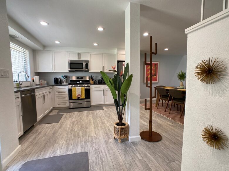 Golf Course Retreat with Mountain Views in Palm Springs - Palm Springs, California