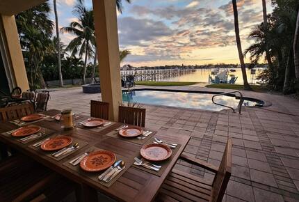 Grand Six-Bedroom Estate on Florida’s Intracoastal - Lantana, Florida