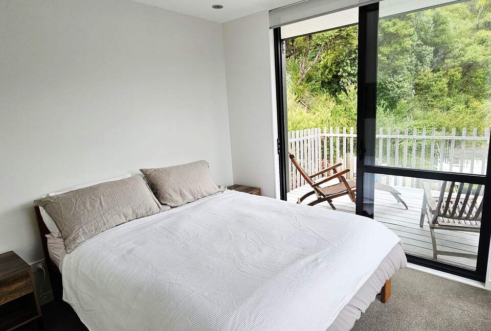 Elevated Harbour View Home with Exceptional Privacy in Mahurangi West - Warkworth, New Zealand