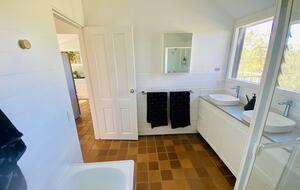 Riverfront Home Designed for Slow Days and Shared Rituals - Fosterton, Australia