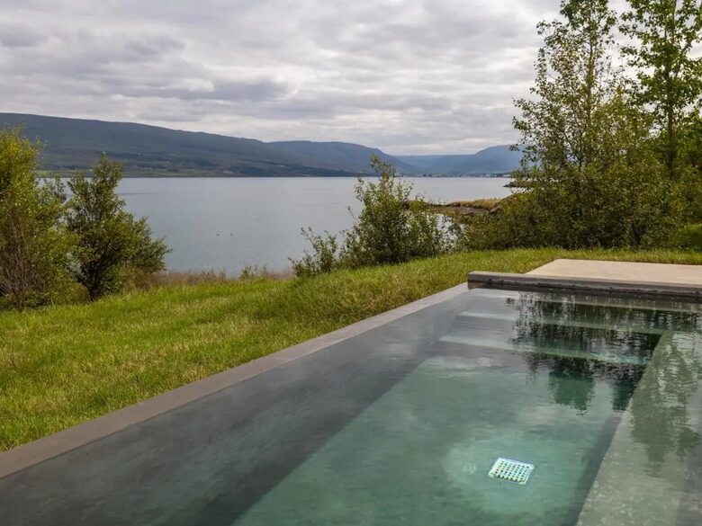 A Sophisticated Coastal Sanctuary with Panoramic Sea Vistas - Akureyri, Iceland