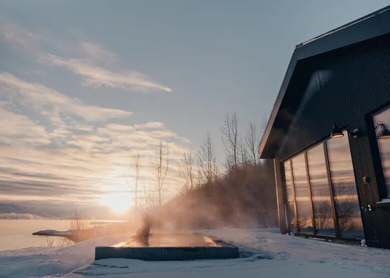 A Sophisticated Coastal Sanctuary with Panoramic Sea Vistas - Akureyri, Iceland