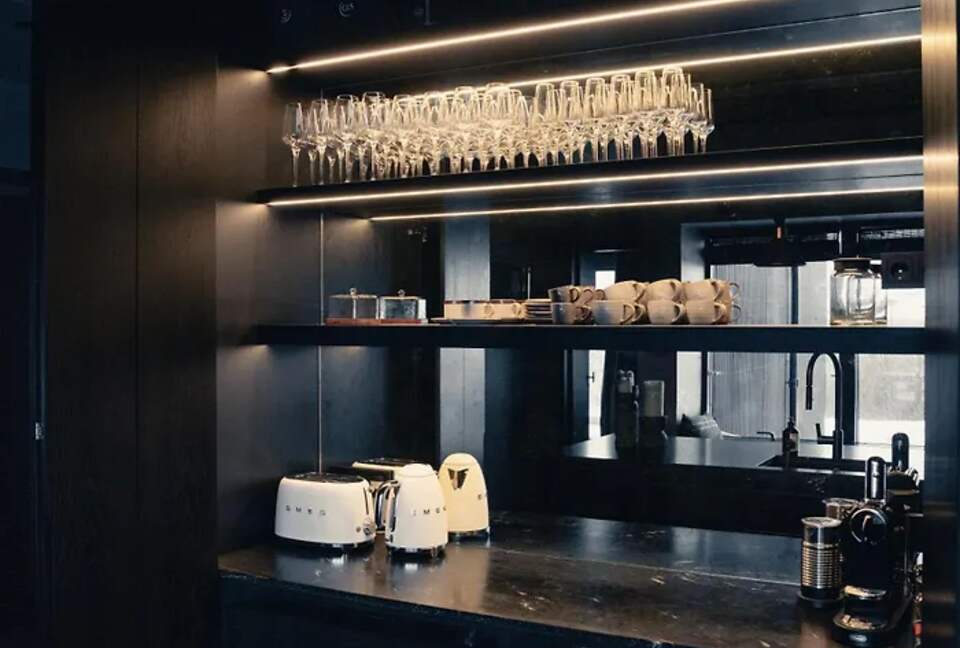 A Sophisticated Coastal Sanctuary with Panoramic Sea Vistas - Akureyri, Iceland