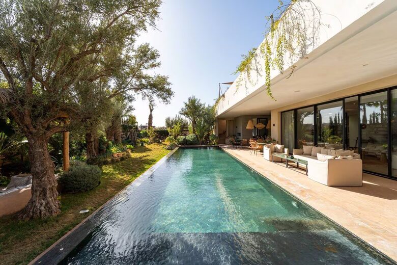 A Sophisticated Six-Bedroom Villa in Amelkis Golf Residence - Marrakesh, Morocco