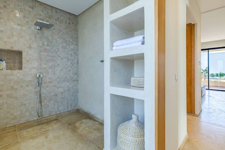 A Sophisticated Six-Bedroom Villa in Amelkis Golf Residence - Marrakesh, Morocco