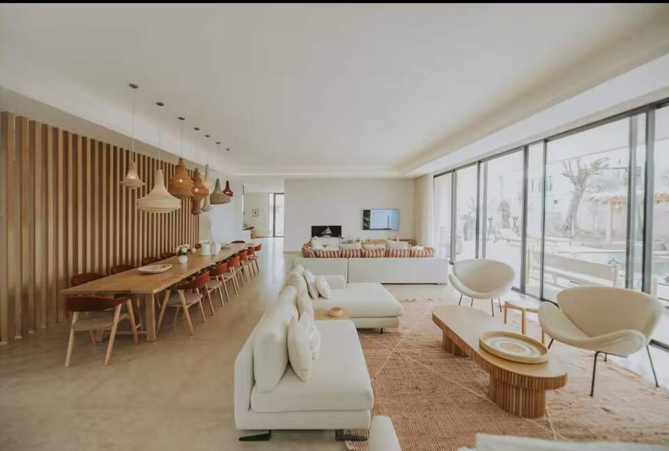 A Sophisticated Six-Bedroom Villa in Amelkis Golf Residence - Marrakesh, Morocco