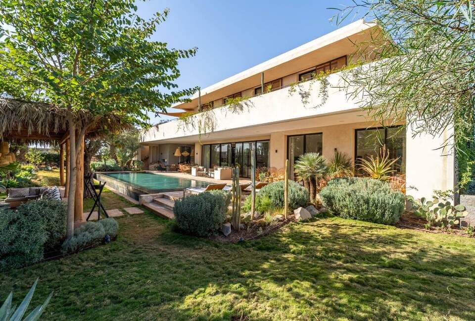 A Sophisticated Six-Bedroom Villa in Amelkis Golf Residence - Marrakesh, Morocco