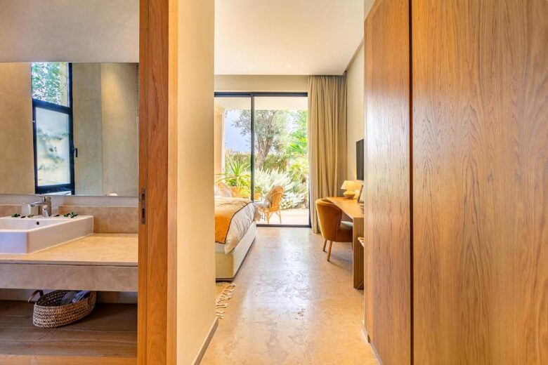 A Sophisticated Six-Bedroom Villa in Amelkis Golf Residence - Marrakesh, Morocco