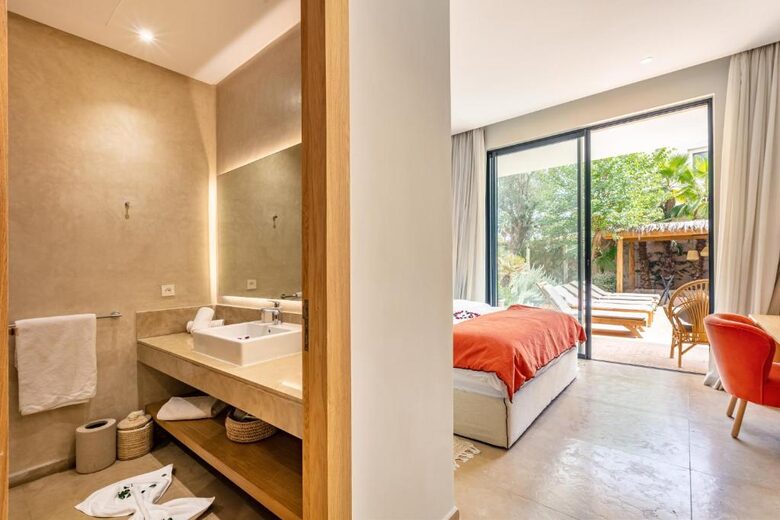 A Sophisticated Six-Bedroom Villa in Amelkis Golf Residence - Marrakesh, Morocco